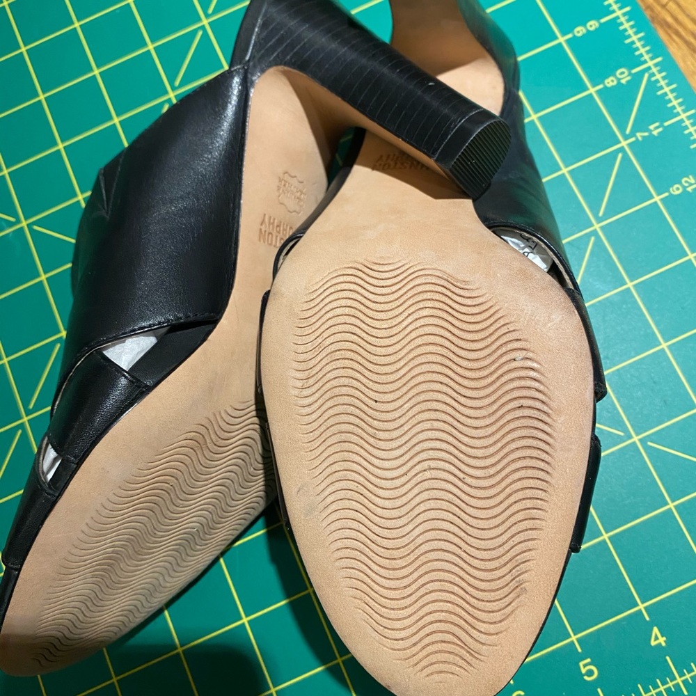 Shoes - Picture 3 of 8
